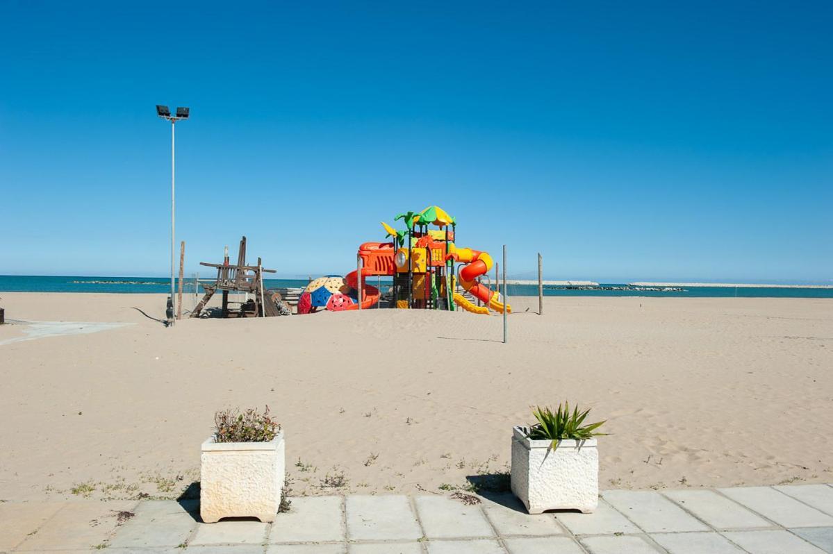 Augusto Al Mare Hotel Pescara Exterior photo