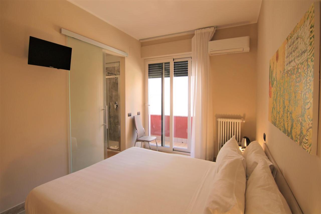 Augusto Al Mare Hotel Pescara Exterior photo